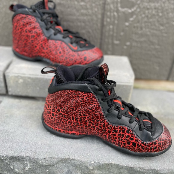 Kids nike foamposite lava (size 1) - Picture 2 of 4
